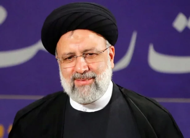 Iranian President and Foreign Minister die in helicopter crash